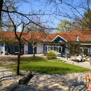 Garten Kindergarten Regenbogenhaus 