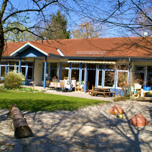 Garten Kindergarten Regenbogenhaus 